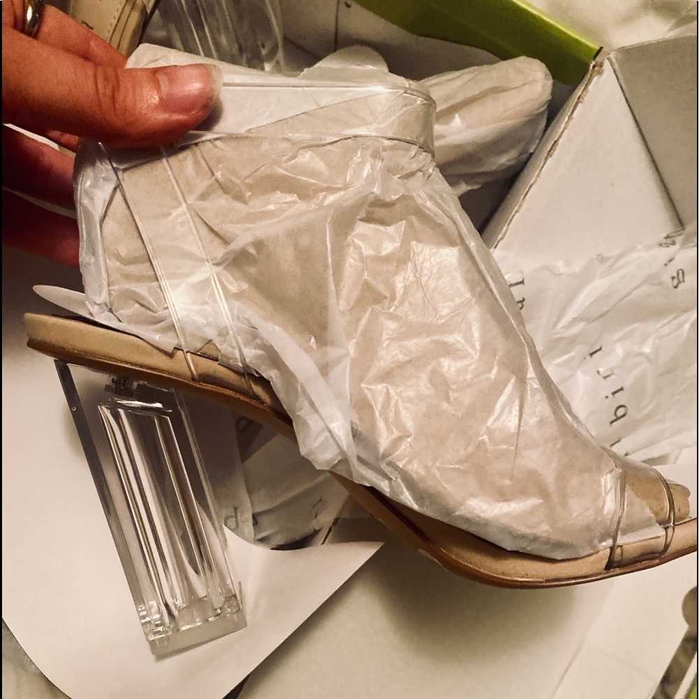 NWT Gianni Bini Nude & Clear Heels - Size 7.5 BRAND NEW!!!